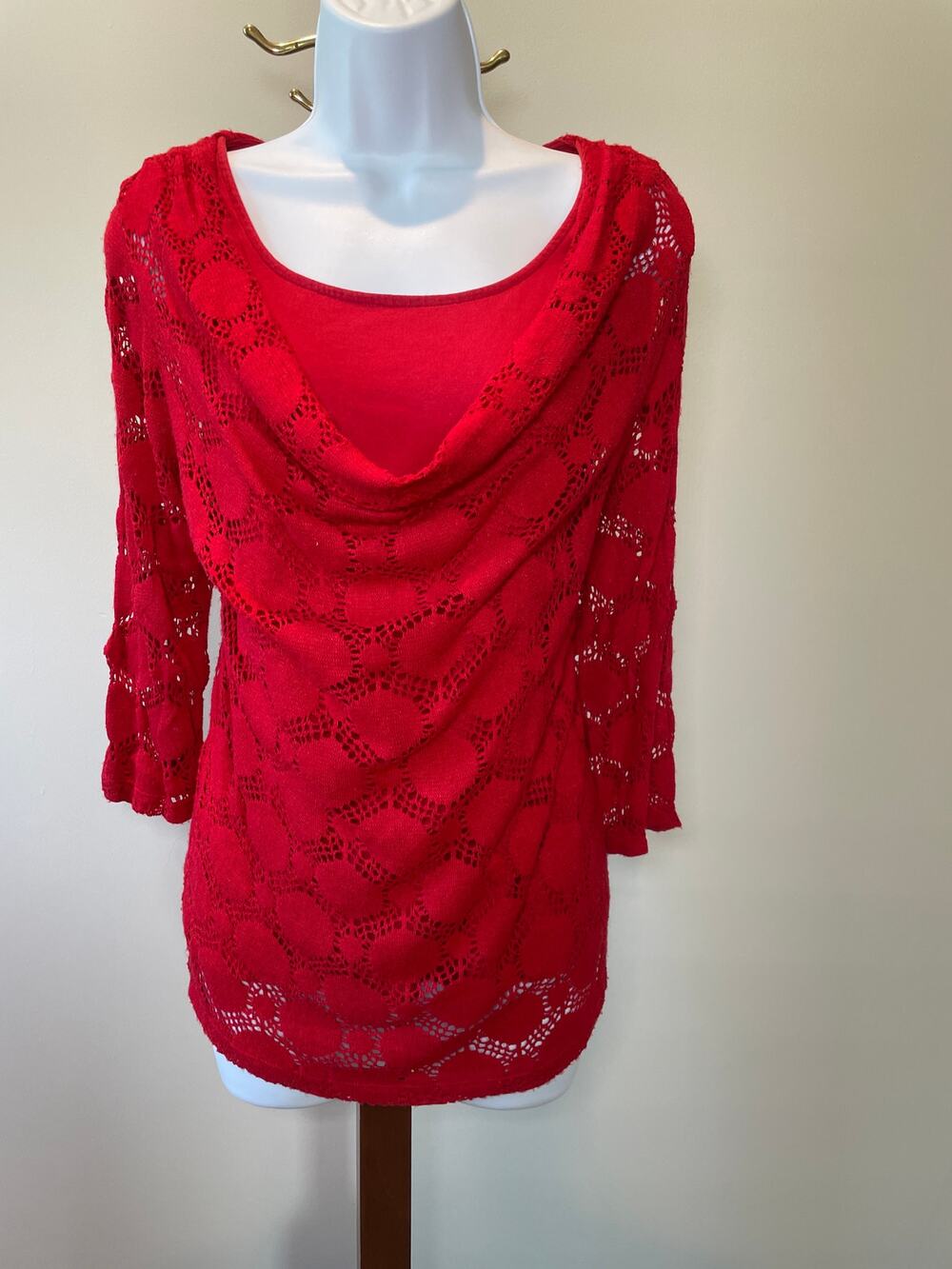 Chico’s Crochet Overlay Tank Top Size M Red Handkerchief Hem
